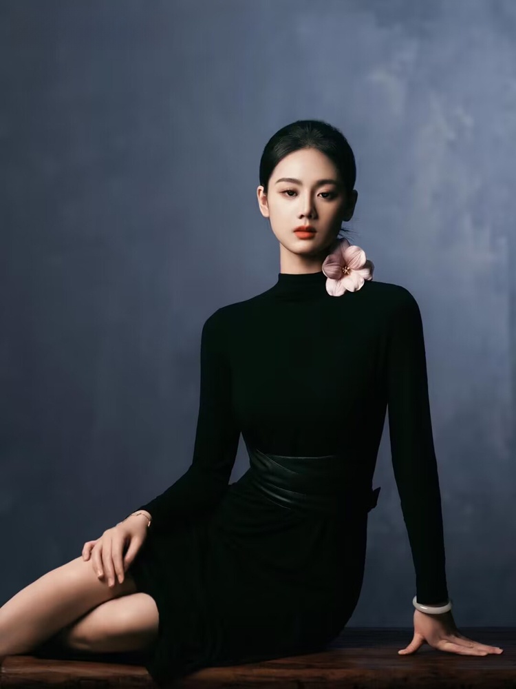Ethnic Fashion Photography - 2026 새로운 패션 심플 하이엔드 블랙