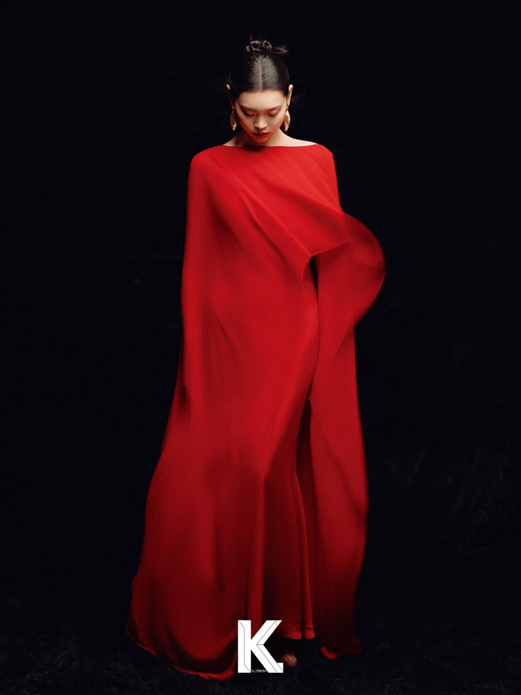 2026년 신상 패션 고급 레드 감성 레트로 스튜디오  - Ethnic Fashion Photography 리뷰 및 가격