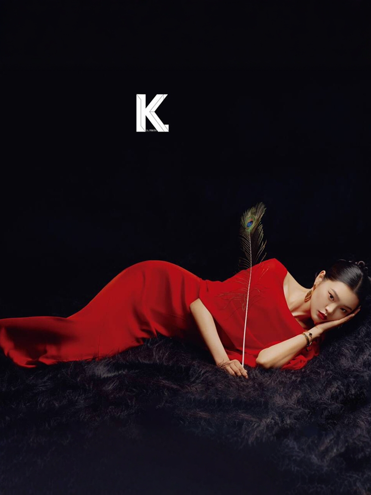 2026년 신상 패션 고급 레드 감성 레트로 스튜디오  - Ethnic Fashion Photography 리뷰 및 가격